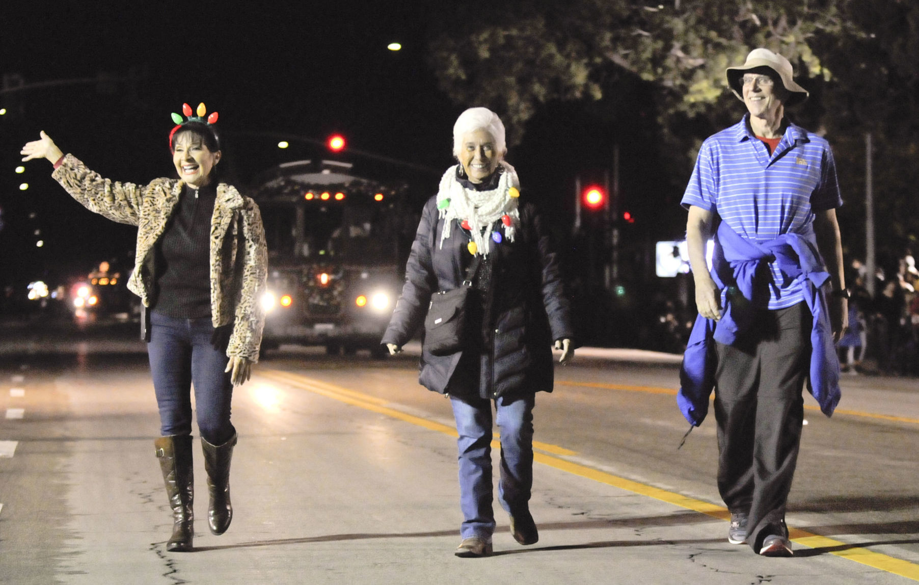 120719 SM Parade of Lights 15.jpg